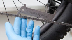 Medidor De Desgaste De Cadenas Caliber 2 + Oil Of Rohloff 50 ml -Pro Bike Tienda 187532