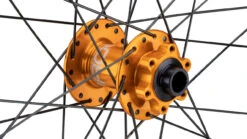 HOPE Juego De Ruedas Pro 4 + Fortus 35 Disc 6 Agujeros 27,5" Boost 32 HOPE Juego De Ruedas Pro 4 + Fortus 35 Disc 6 Agujeros 27,5" Boost -Pro Bike Tienda 395216